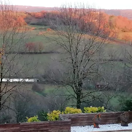 Δωμάτια σε οικογενειακή κατοικία De Treilles