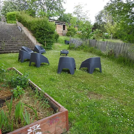 Δωμάτια σε οικογενειακή κατοικία De Treilles Puylaroque