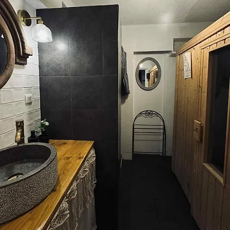 Δωμάτια σε οικογενειακή κατοικία De Treilles Puylaroque